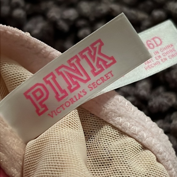 Pink Victoria’s Secret size 36D Racerback Bra - Picture 4 of 4